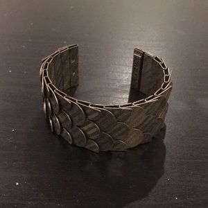 Jewelmint Bronze Swan Cuff
